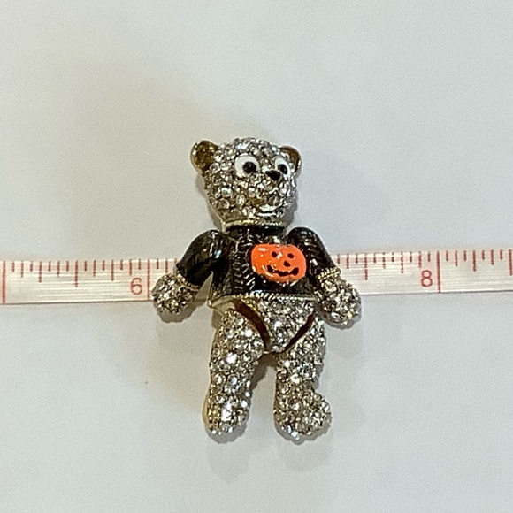 Gold-Tone Crystal Pumpkin Bear Brooch Pin - Picture 11 of 11